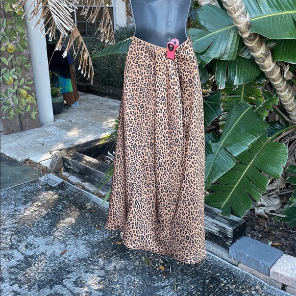 American Eagle satin leopard print slip skirt - Picture 3 of 7